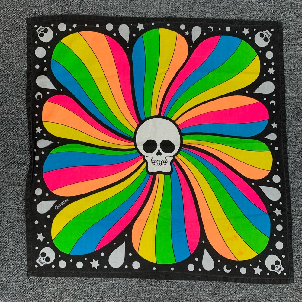 LUSH Rainbow Skulls Knot Wrap